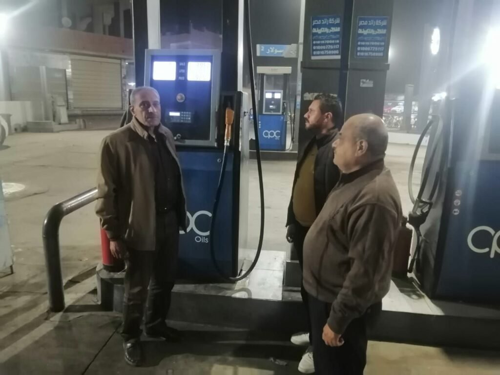 محافظ الشرقية يؤكد ضبط 3680 لتر مواد بترولية و7 أطنان دقيق