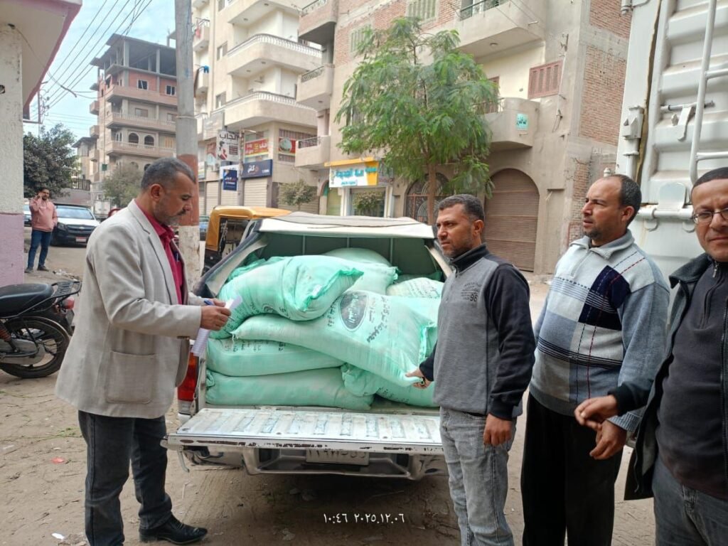 محافظ الشرقية يؤكد ضبط 3680 لتر مواد بترولية و7 أطنان دقيق