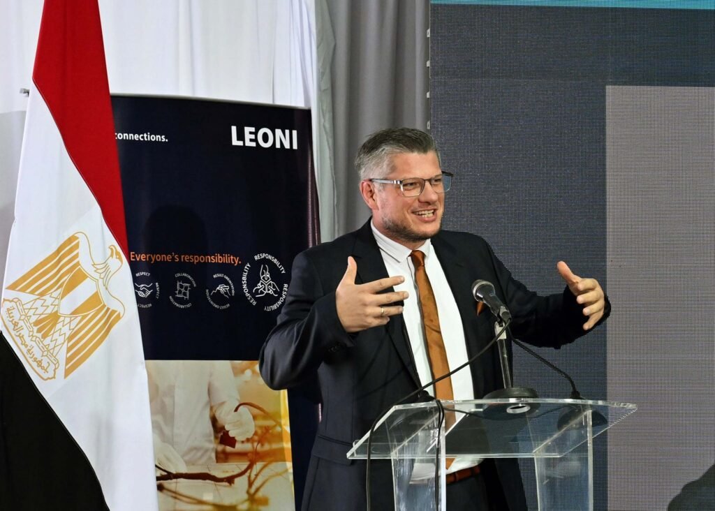 مدبولي يفتتح مصنع ليوني العالمية لضفائر السيارات بمدينة بدر