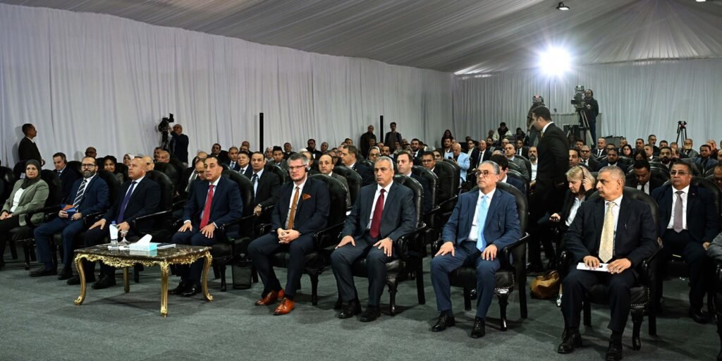 مدبولي يفتتح مصنع ليوني العالمية لضفائر السيارات بمدينة بدر