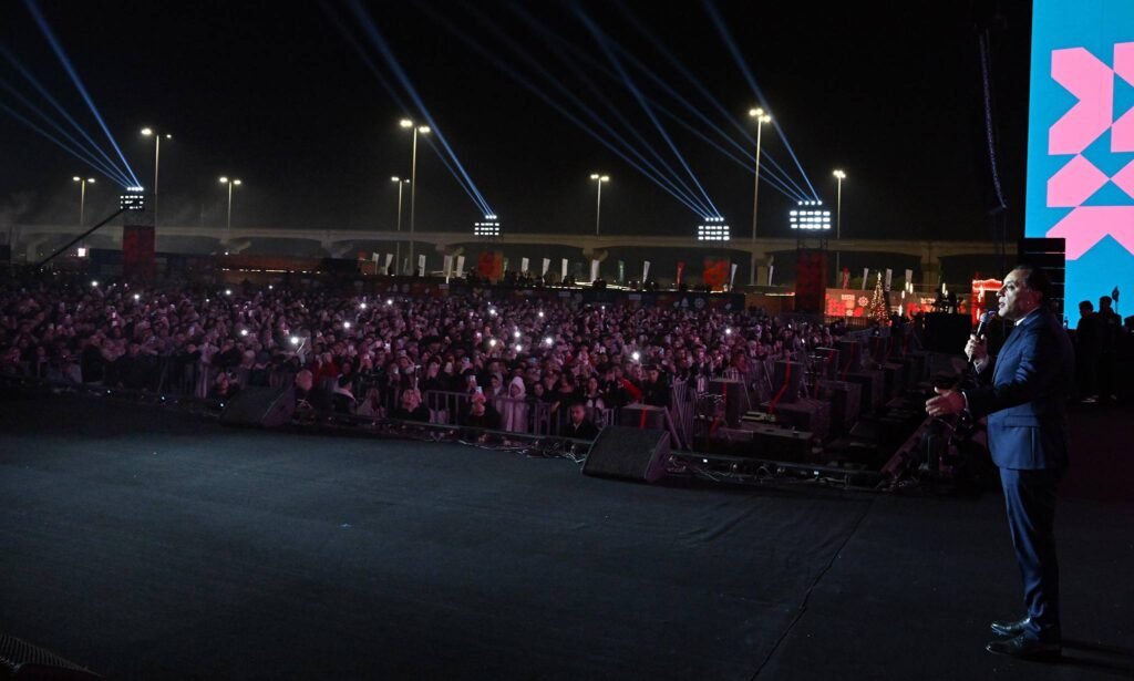 عاجل : مدبولي يشارك احتفالات رأس السنة وينقل تهنئة الرئيس السيسي للمصريين