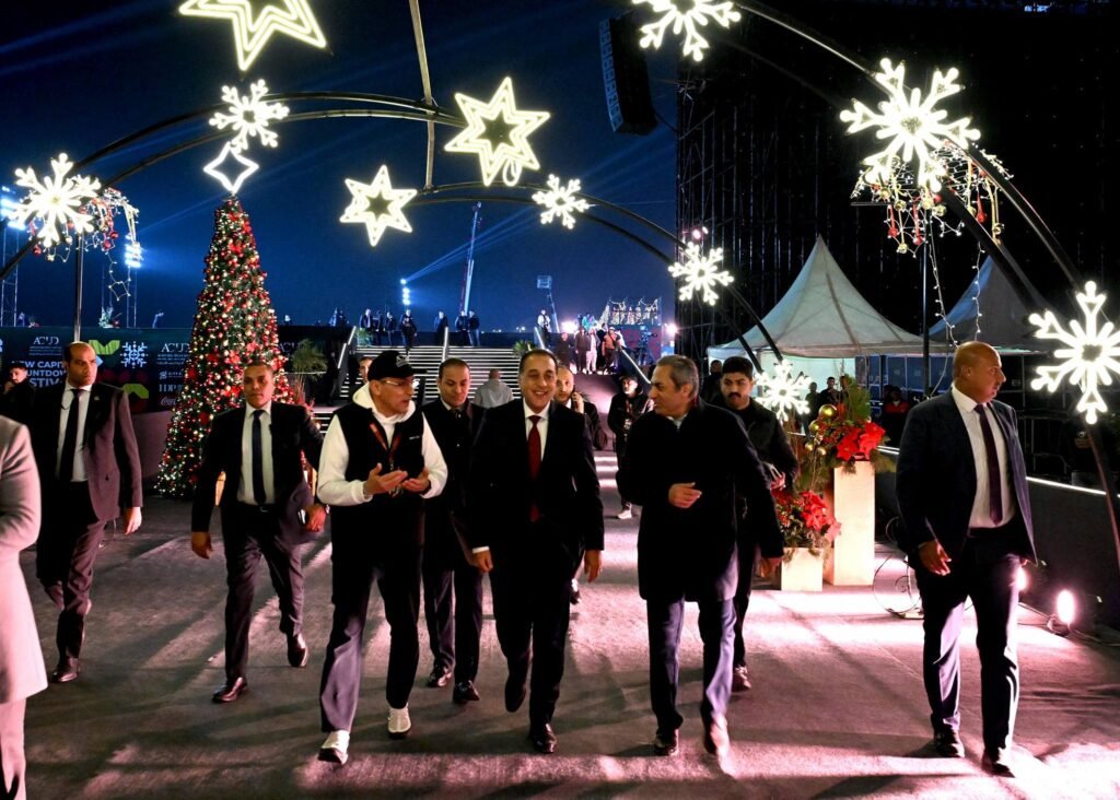 عاجل : مدبولي يشارك احتفالات رأس السنة وينقل تهنئة الرئيس السيسي للمصريين