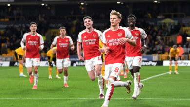 أرسنال يسقط وولفرهامبتون بهدفين من النيران الصديقة ويتصدر البريميرليج
