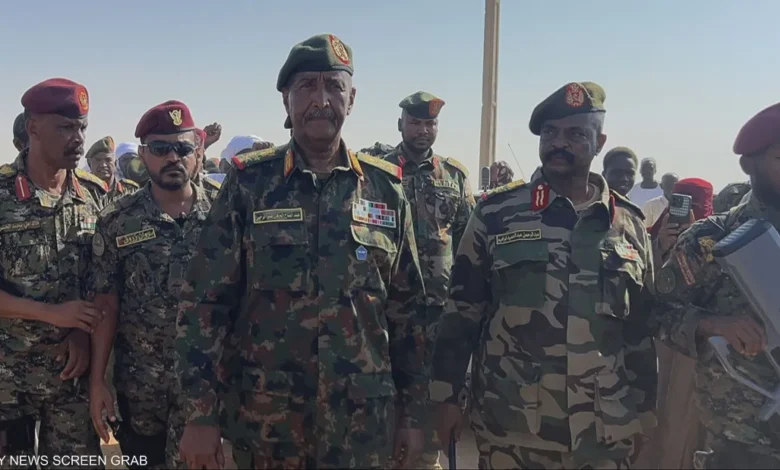 البرهان بين ضغوط الإخوان والمخاوف القانونية وتعقيدات مسارات السلام في السودان