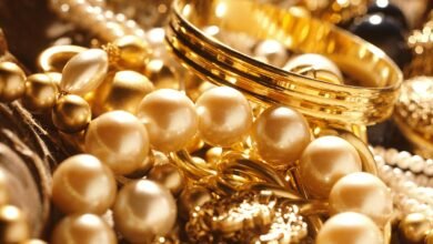 الذهب يقفز عالمياً فوق 4500 دولار وسط توترات جيوسياسية وتوقعات خفض الفائدة