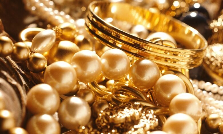 خلال الفترة المسائية تراجع مفاجئ في سعر الذهب بعيار 21 يصل إلى 5745 جنيهاً اليوم