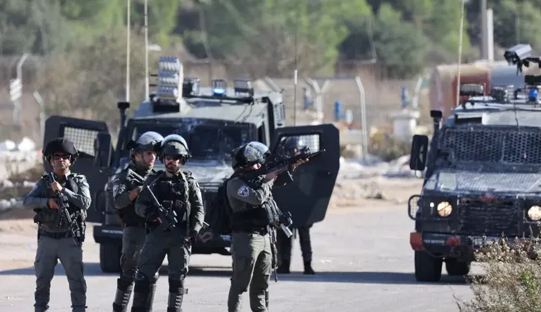 قوات إسرائيلية تقتحم بلدات الضفة بالرصاص الحي والغاز السام