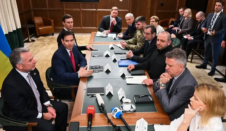 مباحثات حساسة ومساع أميركية جديدة قبيل لقاء بوتين المرتقب