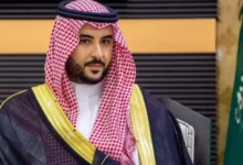 وزير الدفاع السعودي يدعو اليمنيين لتغليب الحكمة وإنهاء التصعيد شرقاً
