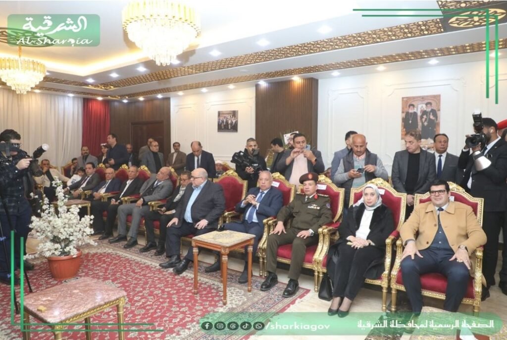 محافظ الشرقية يزور مطرانية فاقوس ويؤكد وحدة النسيج الوطني المصري