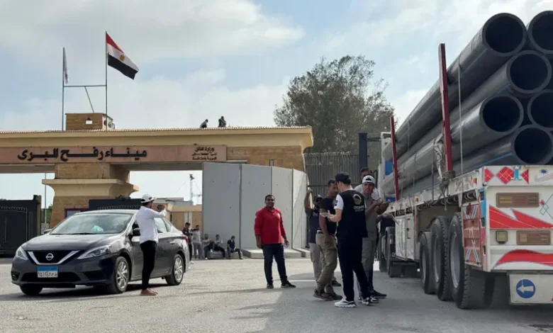 إسرائيل تقر فتح معبر رفح للأفراد فقط بعد استكمال تحديد رفات آخر رهينة