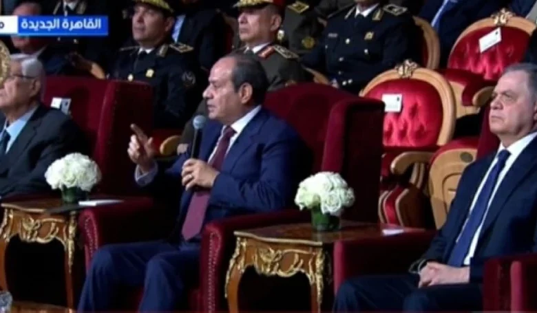 الرئيس السيسي في عيد الشرطة نتألم لكل أسرة قدمت شهيدًا أو مصابًا في سبيل الوطن