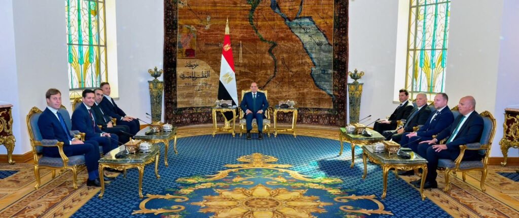 السيسي يستقبل وفد الاتحاد الدولي لكرة القدم “فيفا” ويؤكد مكانة مصر في جولة كأس العالم