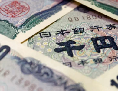 الين الياباني يواصل ارتفاعه بعد تحذيرات رئيسة الوزراء من التدخل الحاسم