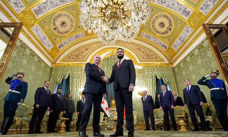 بوتين والشرع يلتقيان في موسكو وسط انسحاب روسي تدريجي من مواقع في شمال شرق سوريا