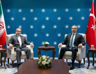 تركيا تجدد رفض ضرب إيران وتدعو للحوار وعراقجي يبدي استعداداً للتفاوض