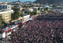 تظاهرات حاشدة في عدن دعماً للمجلس الانتقالي ورفضاً لحله