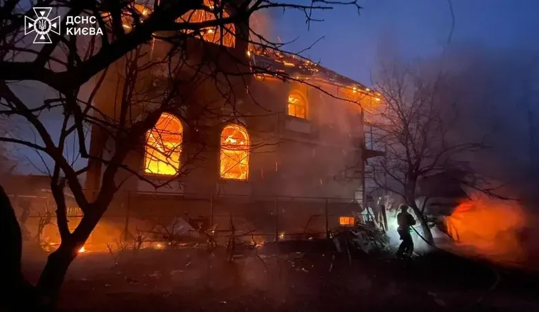 حرب المسيرات تشتعل شرقاً.. زيلينسكي الوضع صعب على الجبهة وفي المدن