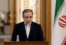 عراقجي إيران مستعدة للحرب وللحوار.. وواشنطن تتدخل في شؤوننا الداخلية