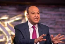 عمرو أديب يعتذر رسميًا لأهالي ضحايا حادث المنيا بعد احتفاله بهدف صلاح