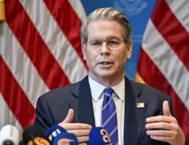 وزير الخزانة الأمريكي سكوت بيسنت يحذر أوروبا من التصعيد في أزمة جرينلاند المتصاعدة