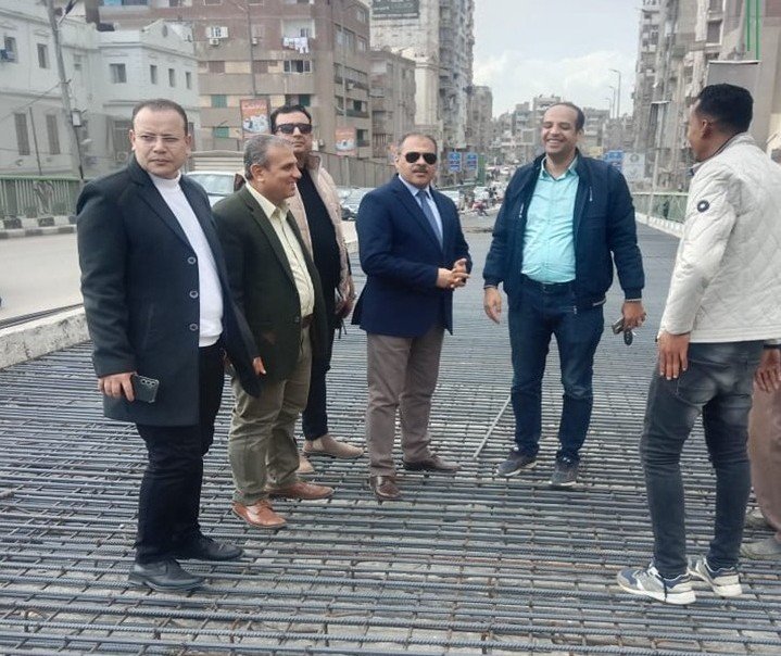 محافظ الشرقية يتفقد التجهيزات النهائية لصب آخر بلاطة كوبري الصاغة بمدينة الزقازيق