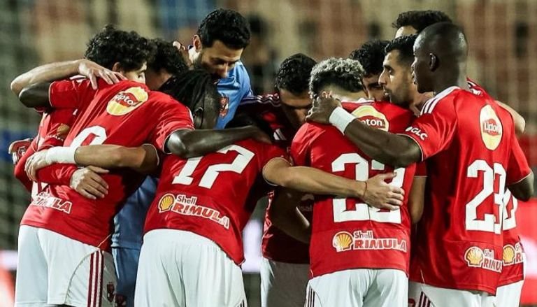 الأهلي يعتلي صدارة الدوري بعد الفوز على سموحة بهدف لاشيء