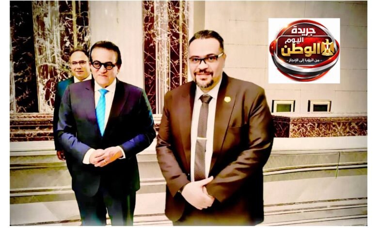 الدكتور أحمد البيلي وكيل صحة الشرقية يهنئ خالد عبد الغفار بتجديد الثقة وزيراً للصحة