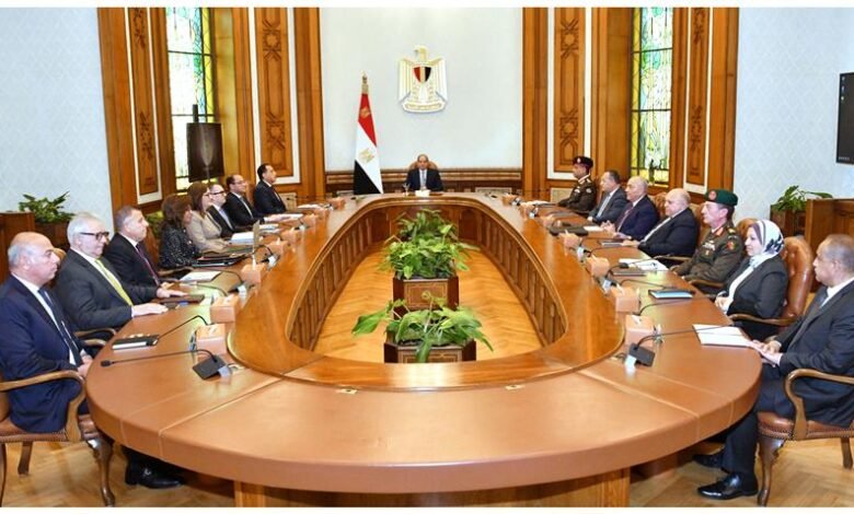 الرئيس السيسي يجتمع مع مجلس أمناء الأكاديمية الوطنية لتدريب الشباب