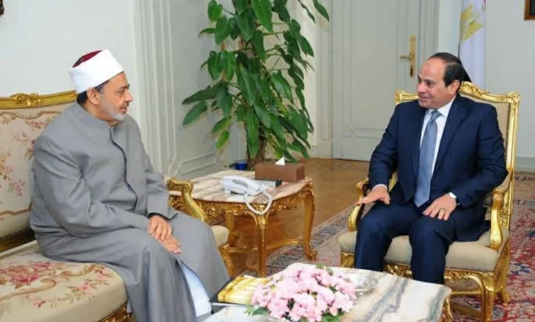 الرئيس عبد الفتاح السيسي يتصل بشيخ الأزهر للاطمئنان على صحته بعد الوعكة الأخيرة
