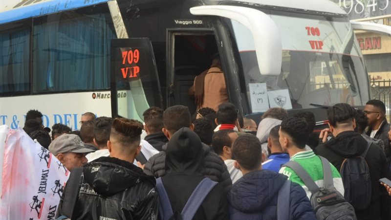 الزمالك يوفر حافلات مجانية لجماهيره لحضور مباراتي سموحة وكايزر تشيفز