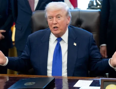 ترامب محادثات جارية مع إيران وسفن عسكرية أميركية تتجه للمنطقة