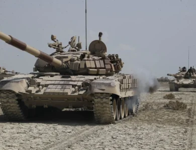 دبابات T-72Z ومسيرات إيرانية تدعم الجيش السوداني في معارك البرهان