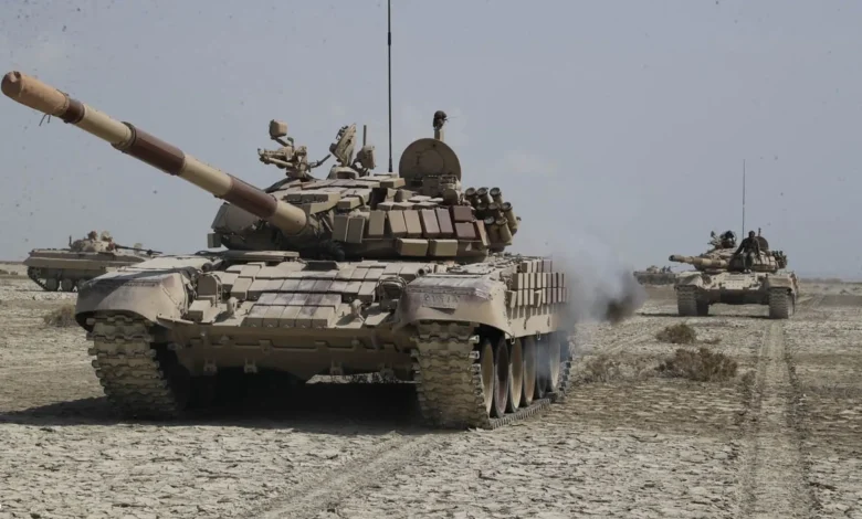 دبابات T-72Z ومسيرات إيرانية تدعم الجيش السوداني في معارك البرهان