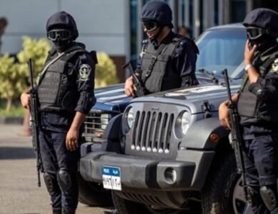 ضبط سيدة وشخصين ببيت مشبوه بالمنصورة والمتهمون يعترفون بالمتعة مقابل المال