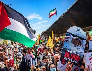 طهران تشهد مسيرات حاشدة في ذكرى الثورة وبزشكيان ينفي السعي للسلاح النووي