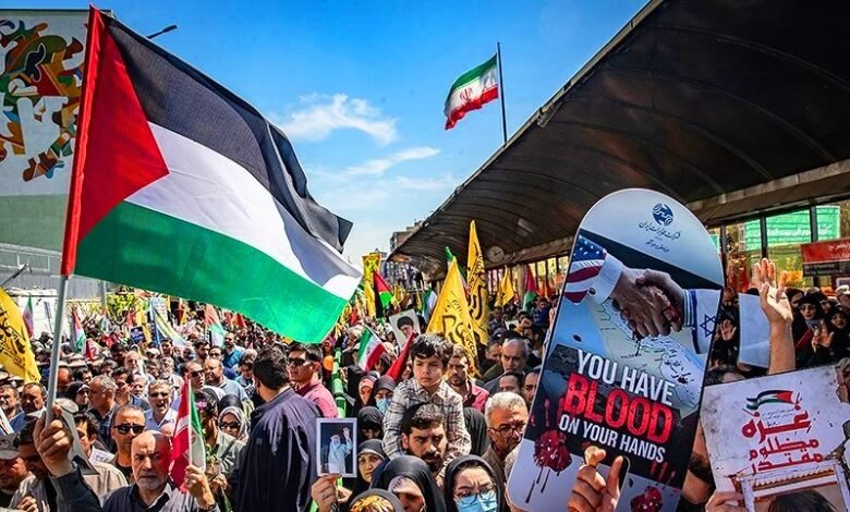 طهران تشهد مسيرات حاشدة في ذكرى الثورة وبزشكيان ينفي السعي للسلاح النووي