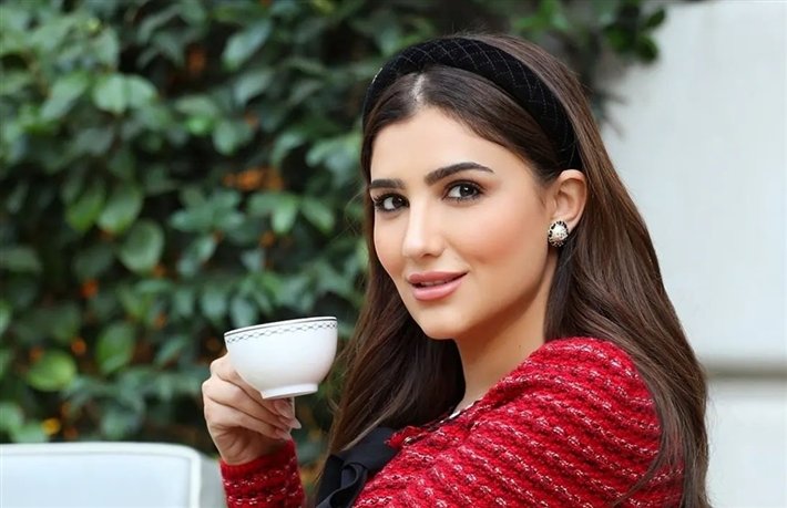 عزاء والد الفنانة مي عمر يقام الجمعة بمسجد الشرطة بالشيخ زايد