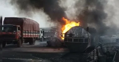 مصرع 30 شخصًا في حادث مروري مروع شمال نيجيريا بعد تحطم شاحنة