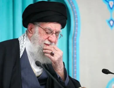 نتنياهو يعلن خامنئي لم يعد موجوداً وعلى الإيرانيين النزول للشوارع