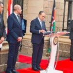 وزير الخارجية يلتقي نظيره الكيني لتعزيز الشراكة الاستراتيجية والتعاون الثنائي