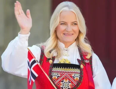 ولية عهد النرويج تعتذر للعائلة المالكة بسبب صداقتها مع إبستين