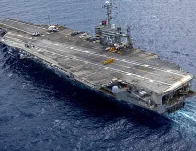 وول ستريت جورنال استعدادات أمريكية لنشر حاملة طائرات ثانية بالشرق الأوسط