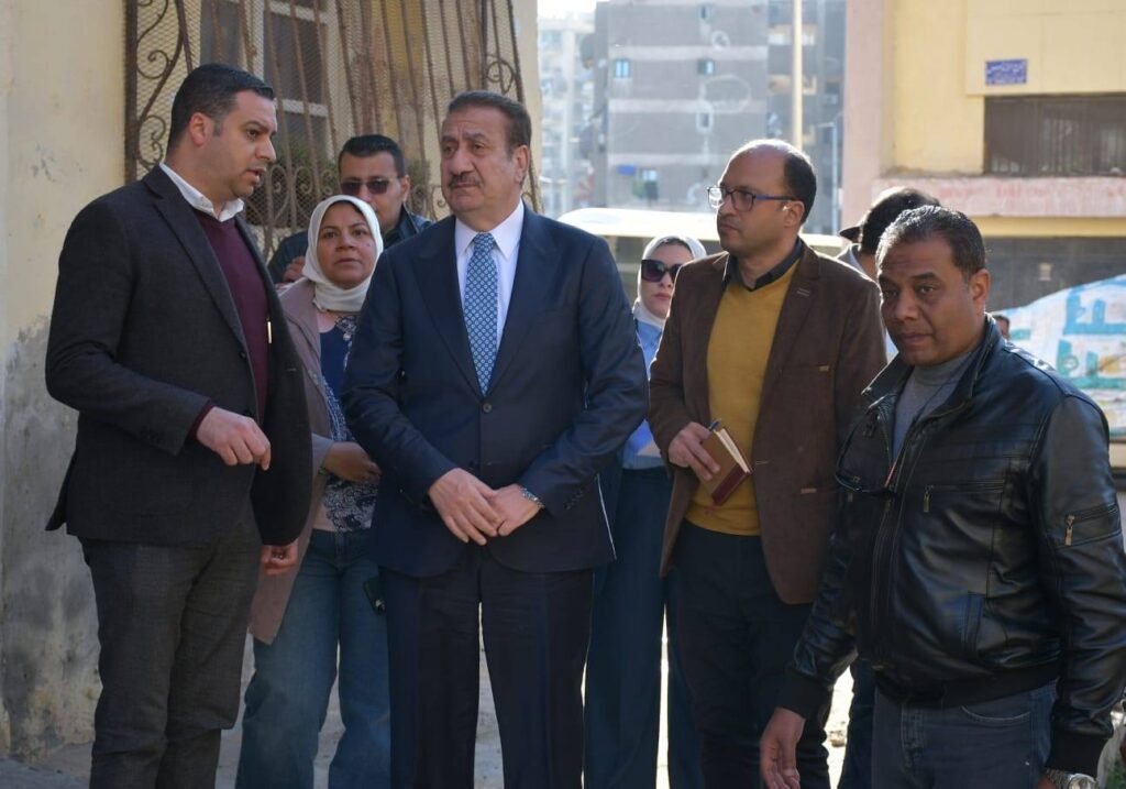 محافظ بورسعيد يوجه بالبدء في تطوير شامل لمساكن المنطقة الثالثة بحي المناخ