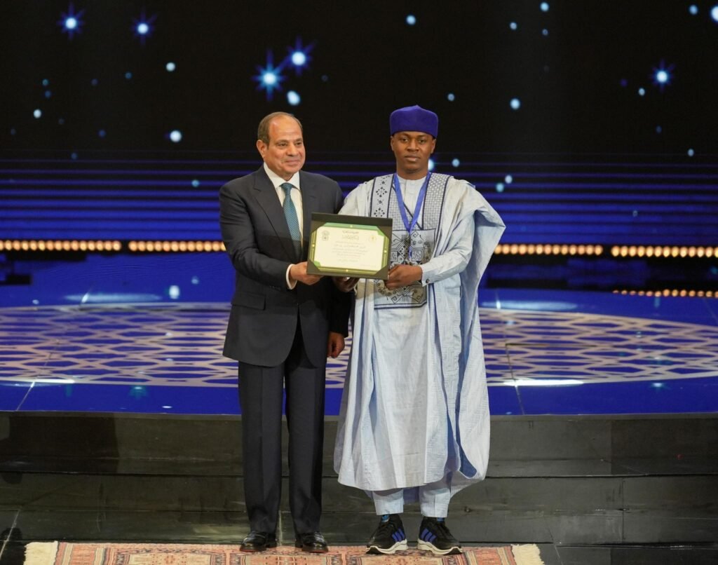 الرئيس السيسي يشهد احتفال ليلة القدر ويطلق تطبيق إذاعة القرآن ورسالة سلام للعالم