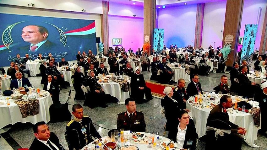 الرئيس السيسي يؤكد من الأكاديمية العسكرية أن بناء الإنسان أساس قوة الدولة المصرية