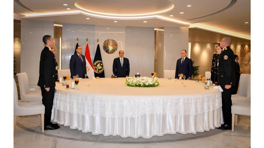 الرئيس السيسي الدولة لكل الناس المؤمن وغير المؤمن.. والجهل أخطر ما يواجه الأمم