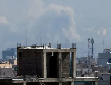 إسرائيل تستهدف اجتماع اختيار المرشد الإيراني في قم بـ80 مقاتلة