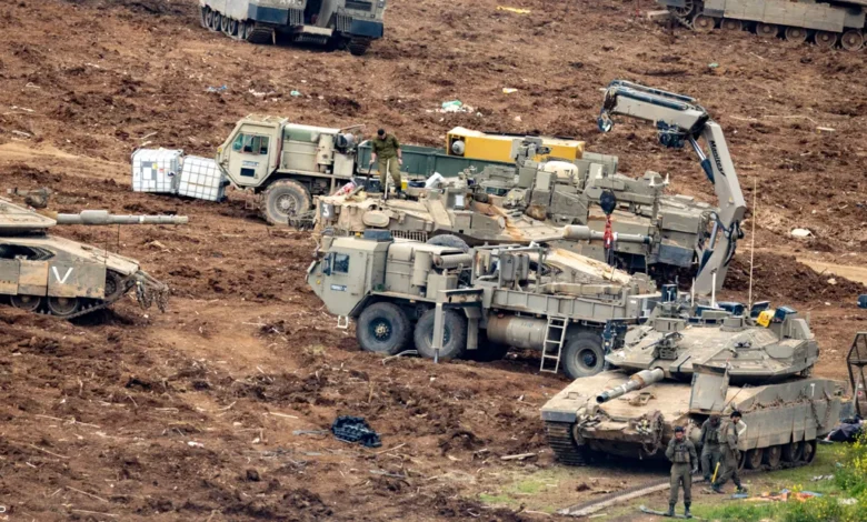 إصابة 9 عسكريين إسرائيليين بينهم 3 ضباط في جنوب لبنان.. ومسيرات تستهدف الشمال