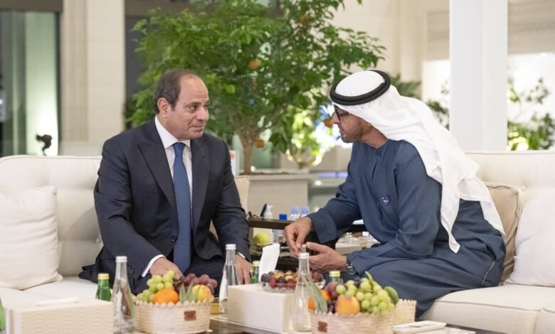 السيسي لمحمد بن زايد مصر تدين الاعتداءات الإيرانية وترى أمن الخليج جزءاً من أمنها